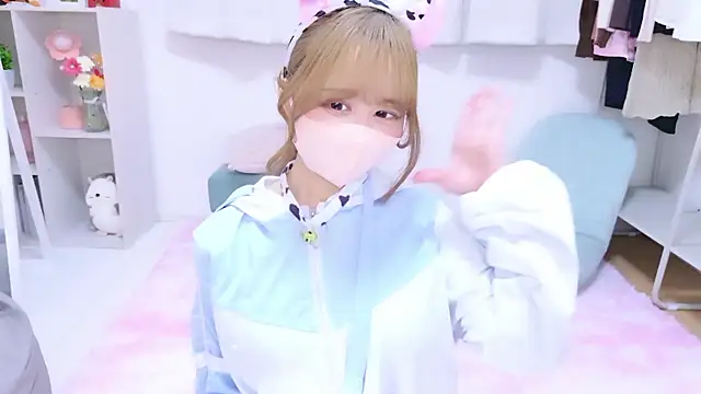 Snapshot of chihiro_ri chatting on November 2025 01:33:02 AM chihiro ri online show from November 2025 01:33:02 AM