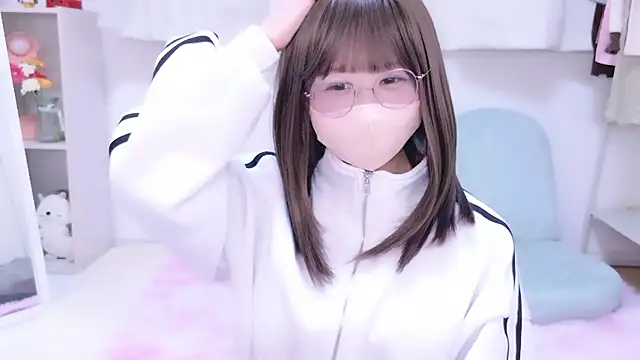 Snapshot of chihiro_ri chatting on January 2026 04:56:02 PM chihiro ri online show from January 2026 04:56:02 PM