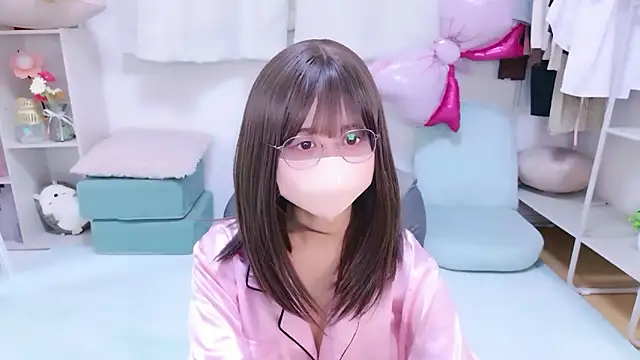 Snapshot of chihiro_ri chatting on May 2026 06:01:01 PM chihiro ri online show from May 2026 06:01:01 PM