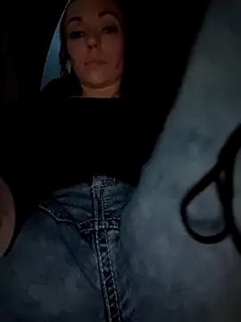 Snapshot of Genevieve143 chatting on January 2025 11:56:01 PM Genevieve143 online show from January 2025 11:56:01 PM