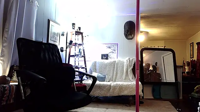 Snapshot of Genevieve143 chatting on February 2026 06:26:01 AM Genevieve143 online show from February 2026 06:26:01 AM