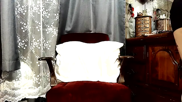 Snapshot of Genevieve143 chatting on April 2026 10:15:02 AM Genevieve143 online show from April 2026 10:15:02 AM