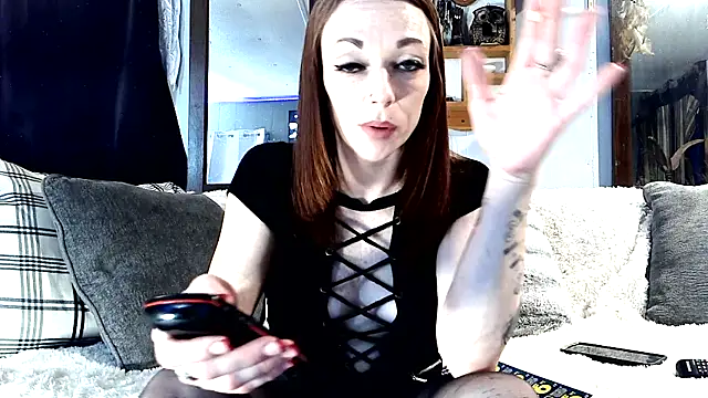 Genevieve143 online show from May 2026 04:39:02 AM