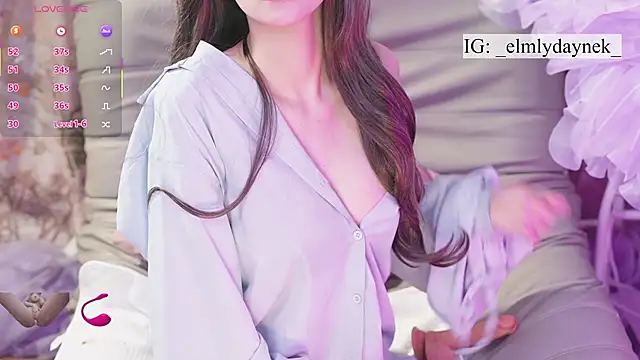 Snapshot of Anytoly chatting on October 2025 09:17:04 AM Anytoly online show from October 2025 09:17:04 AM