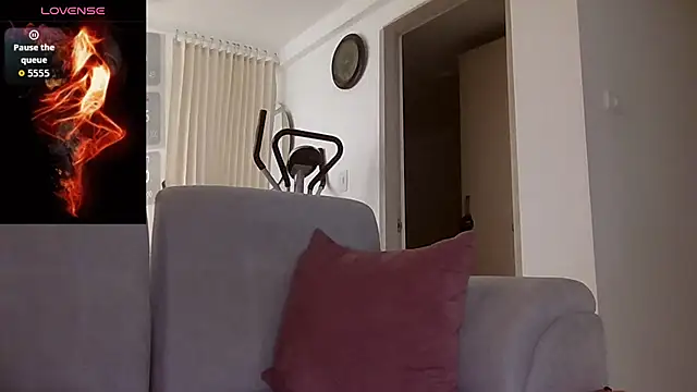 saramartinez1000 online show from September 2025 02:40:01 PM