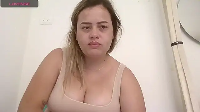 saramartinez1000 online show from May 2026 03:39:01 PM