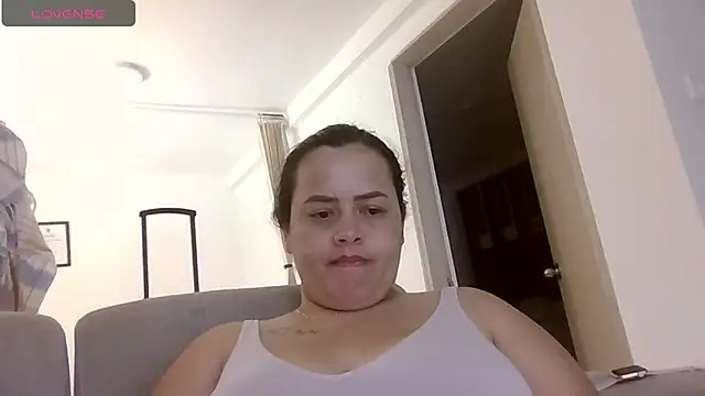 saramartinez1000 online show from June 2026 02:33:01 PM