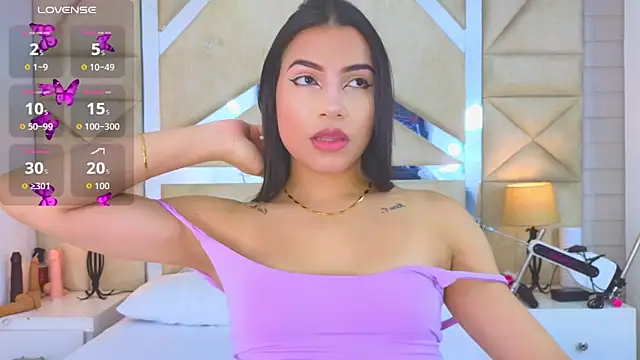 Snapshot of Tiphani_walker_ chatting on September 2025 11:26:02 PM Tiphani walker online show from September 2025 11:26:02 PM