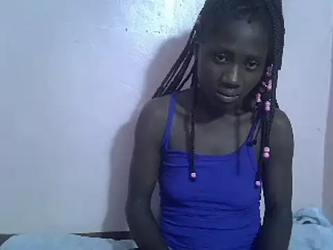 Snapshot of Petite_rider chatting on February 2025 06:45:01 PM Petite rider online show from February 2025 06:45:01 PM