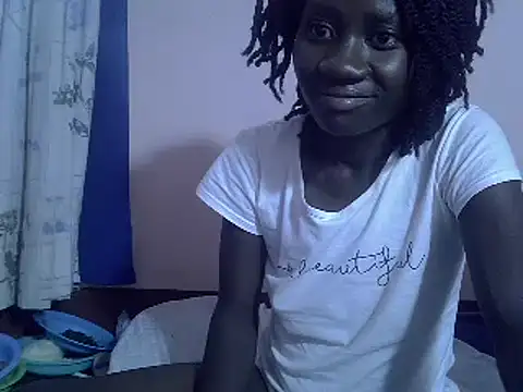 Snapshot of Petite_rider chatting on February 2025 04:35:01 AM Petite rider online show from February 2025 04:35:01 AM