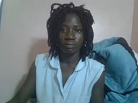 Snapshot of Petite_rider chatting on March 2025 07:40:02 AM Petite rider online show from March 2025 07:40:02 AM