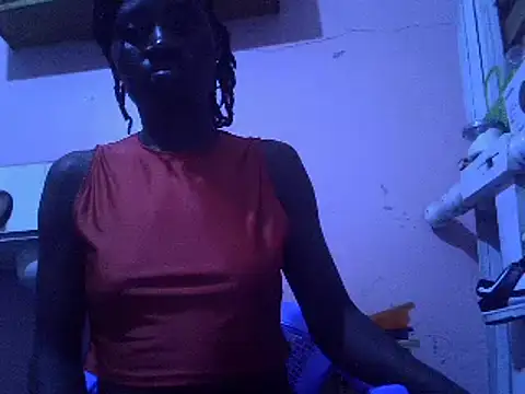 Snapshot of Petite_rider chatting on March 2025 07:46:01 PM Petite rider online show from March 2025 07:46:01 PM