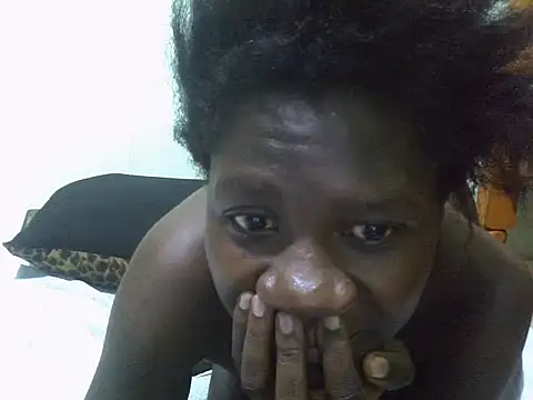 Snapshot of Petite_rider chatting on September 2025 08:09:02 PM Petite rider online show from September 2025 08:09:02 PM