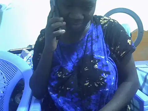 Snapshot of Petite_rider chatting on October 2025 03:24:01 PM Petite rider online show from October 2025 03:24:01 PM