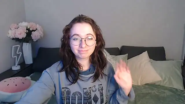 Mini Diva online show from February 2025 09:16:01 AM