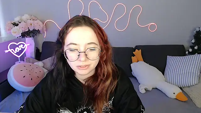 Mini Diva online show from February 2026 09:06:02 AM