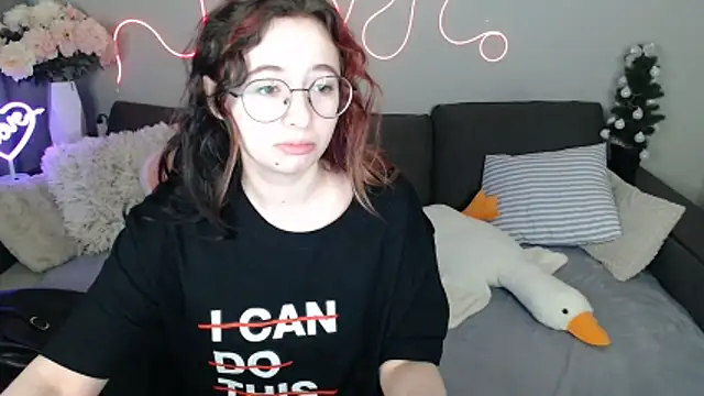 Mini Diva online show from March 2026 09:13:01 AM