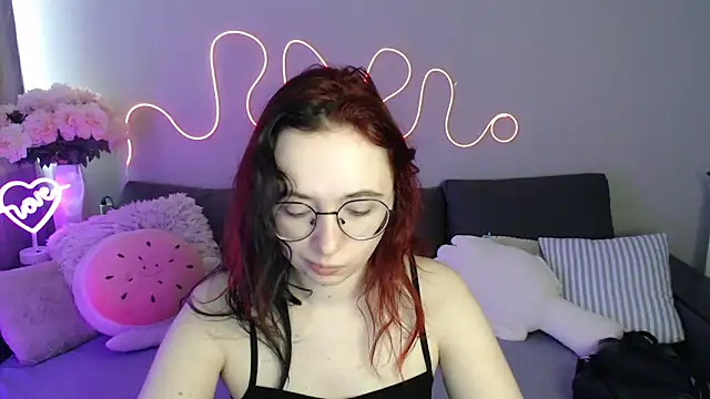 Mini Diva online show from June 2026 08:12:02 AM