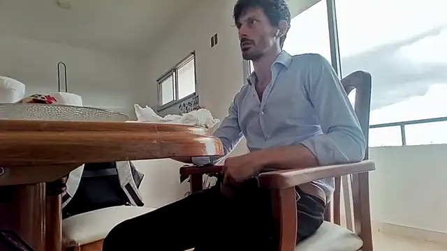 nicolaaaaas online show from March 2025 05:57:01 PM