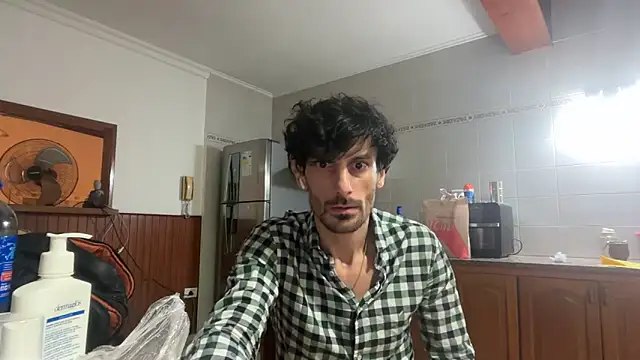 Snapshot of nicolaaaaas chatting on March 2026 06:41:02 AM nicolaaaaas online show from March 2026 06:41:02 AM