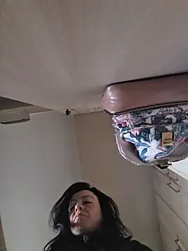 lovewildguy1 online show from April 2026 07:03:02 AM