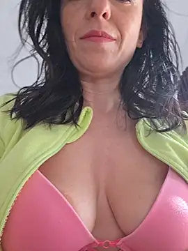 lovewildguy1 online show from April 2026 05:49:02 AM