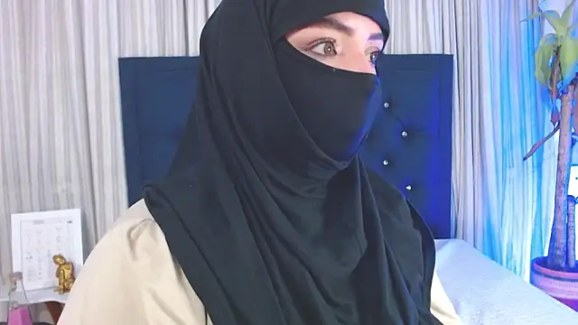 Snapshot of Uzra_hayed chatting on December 2024 11:05:02 PM Uzra hayed online show from December 2024 11:05:02 PM