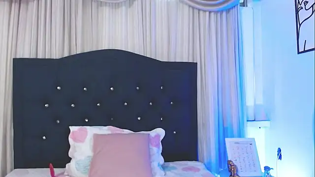 Snapshot of Uzra_hayed chatting on February 2025 07:36:01 PM Uzra hayed online show from February 2025 07:36:01 PM