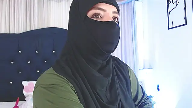 Snapshot of Uzra_hayed chatting on February 2025 07:26:01 PM Uzra hayed online show from February 2025 07:26:01 PM