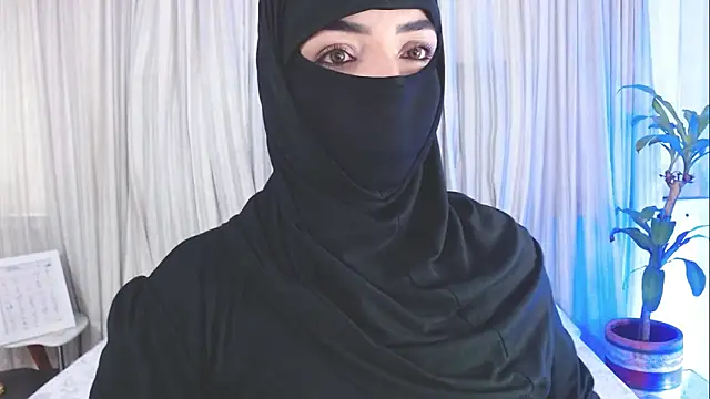 Snapshot of Uzra_hayed chatting on September 2025 02:33:01 PM Uzra hayed online show from September 2025 02:33:01 PM