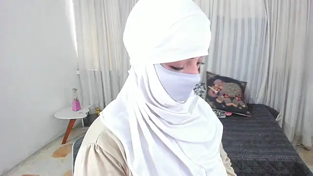 Uzra hayed online show from May 2026 02:13:02 PM