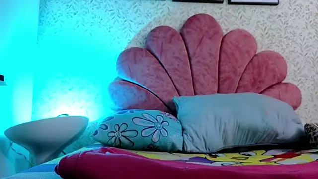 luly pink online show from July 2026 04:32:02 AM