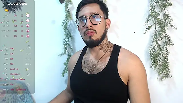 Snapshot of Tyson_BearX chatting on January 2025 08:24:01 PM Tyson BearX online show from January 2025 08:24:01 PM