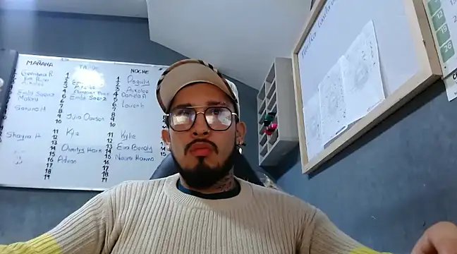 Snapshot of Tyson_BearX chatting on January 2025 06:03:01 AM Tyson BearX online show from January 2025 06:03:01 AM