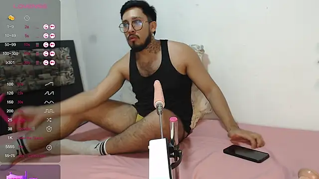 Snapshot of Tyson_BearX chatting on January 2025 04:29:01 AM Tyson BearX online show from January 2025 04:29:01 AM