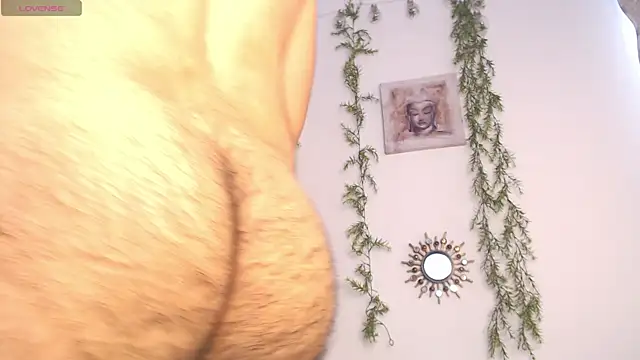 Snapshot of Tyson_BearX chatting on January 2025 08:37:02 PM Tyson BearX online show from January 2025 08:37:02 PM