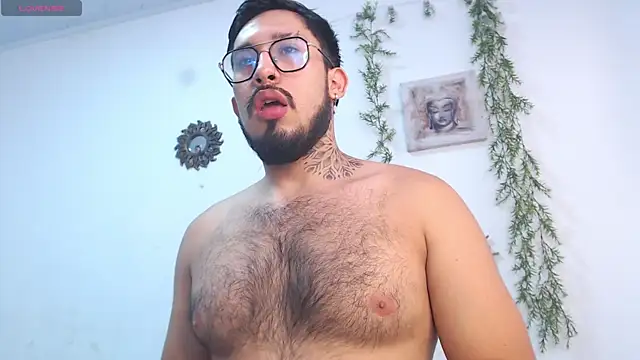 Snapshot of Tyson_BearX chatting on January 2025 07:21:02 PM Tyson BearX online show from January 2025 07:21:02 PM