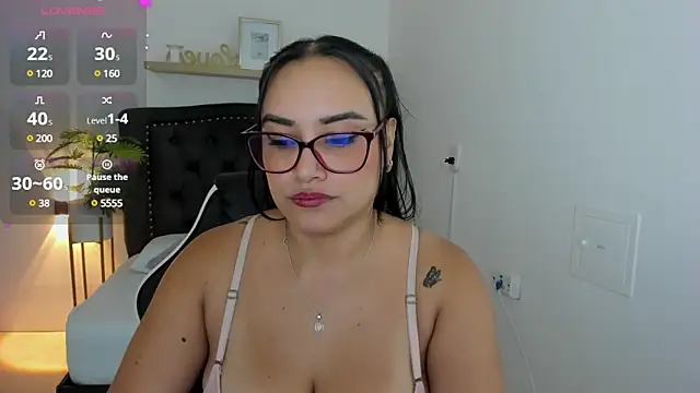 zoe danae  online show from December 2024 12:16:02 PM