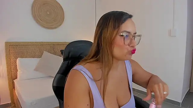 zoe danae  online show from July 2026 12:21:02 PM