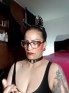 Taylor-hardcore online show from April 2026 11:00:02 PM