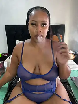 Snapshot of MimiCurves chatting on January 2025 03:33:02 PM MimiCurves online show from January 2025 03:33:02 PM