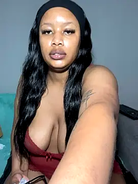 Snapshot of MimiCurves chatting on October 2025 11:20:02 AM MimiCurves online show from October 2025 11:20:02 AM