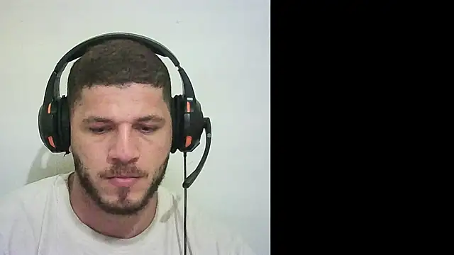 Snapshot of Dedel199 chatting on September 2025 01:32:01 PM Dedel199 online show from September 2025 01:32:01 PM