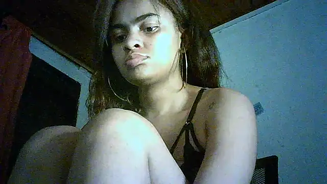 Snapshot of Bellabeltrann chatting on January 2025 07:43:02 AM Bellabeltrann online show from January 2025 07:43:02 AM