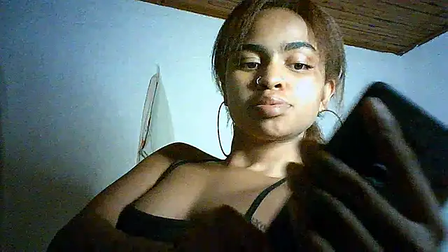 Snapshot of Bellabeltrann chatting on January 2025 06:16:01 AM Bellabeltrann online show from January 2025 06:16:01 AM