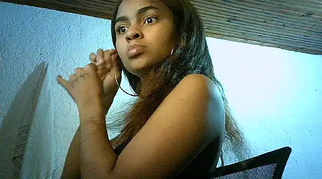 Snapshot of Bellabeltrann chatting on January 2025 07:18:02 AM Bellabeltrann online show from January 2025 07:18:02 AM