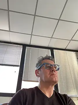 Snapshot of Britmi chatting on February 2026 03:56:02 PM Britmi online show from February 2026 03:56:02 PM