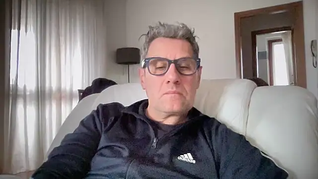 Snapshot of Britmi chatting on March 2026 03:36:02 PM Britmi online show from March 2026 03:36:02 PM