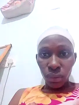 LOVELY-2BERRY online show from October 2025 04:24:02 PM