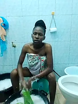 Snapshot of LOVELY-2BERRY chatting on February 2026 05:40:02 AM LOVELY-2BERRY online show from February 2026 05:40:02 AM